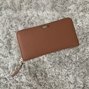 Kate Spade Zippered Wallet